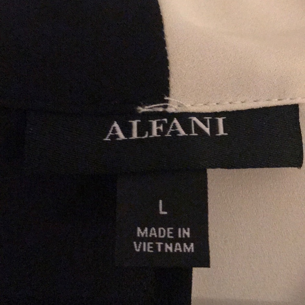 Blouse - Picture 3 of 4